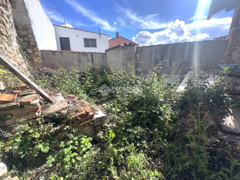 Foto f7d2e843-bd0b-4858-a15b-2fc23c6d3316. Masia a Santorcaz