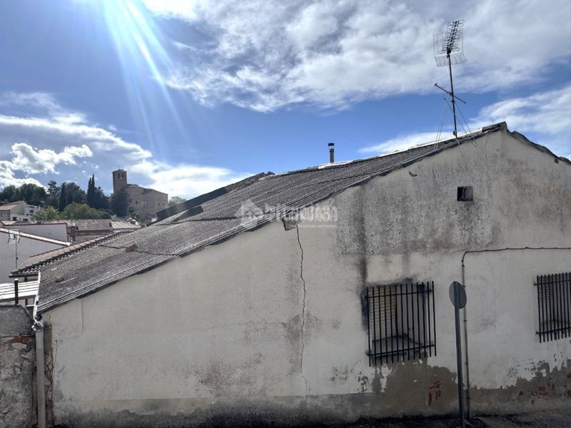 Foto fcc229d2-9fc6-4370-a9bf-767d5ee26361. Masia a Santorcaz