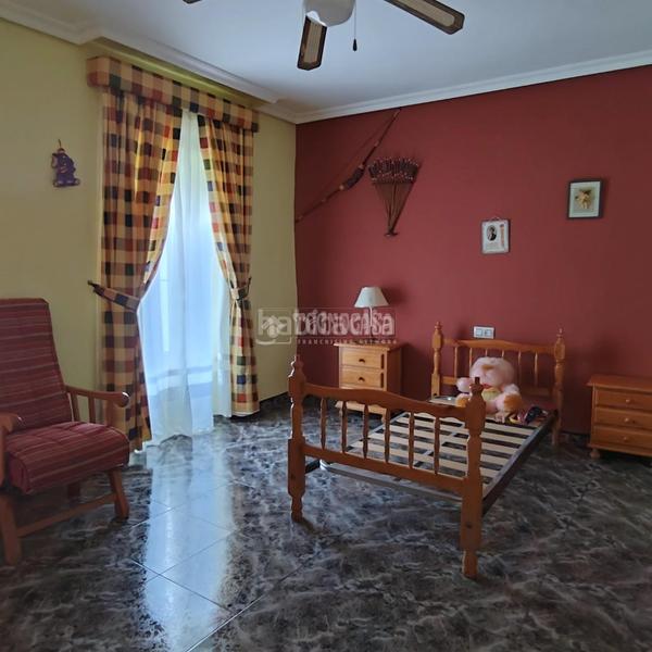 Foto 1e314bda-3826-4b60-872e-44b1d334db8c. Maison jumelée avec chauffage dans Jódar