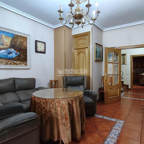 Foto 297d2258-d51d-4b9a-8f51-737e548af65c. Maison jumelée avec chauffage dans Jódar