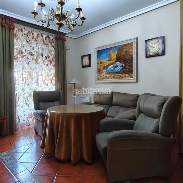 Foto 78a9d783-5d61-4f59-ac1a-edd9d9886288. Maison jumelée avec chauffage dans Jódar