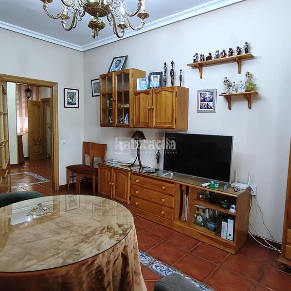 Foto 84dd2e45-49f0-4522-b93a-6d0c1fb17fc1. Maison jumelée avec chauffage dans Jódar