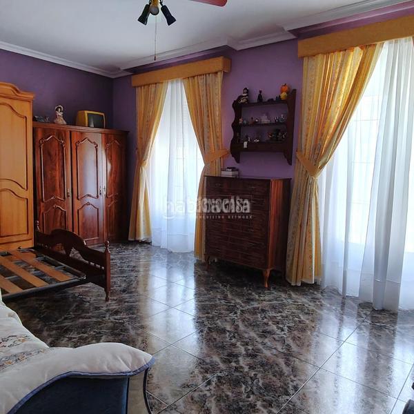 Foto 8d6bf36d-9d40-4b3c-b268-9b257255bdda. Maison jumelée avec chauffage dans Jódar