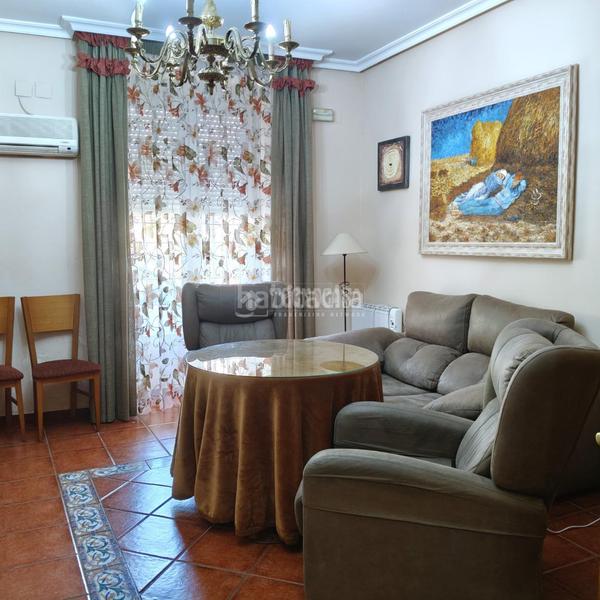 Foto 9762516b-3a5f-4fbc-8a01-5393a6c47b2d. Maison jumelée avec chauffage dans Jódar