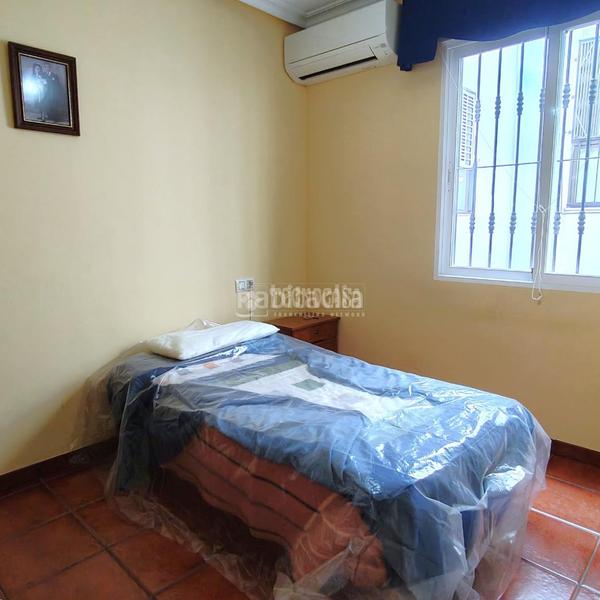 Foto ee73b1b3-29e2-4351-bc5e-9ffc21980b90. Maison jumelée avec chauffage dans Jódar