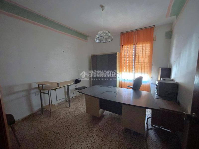 Foto 10ecdf0b-2e2f-430d-9bc9-436fb07f5c83. Maison jumelée avec chauffage dans Jódar