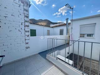 Casa aparellada a Jódar. Casa en venta en jódar