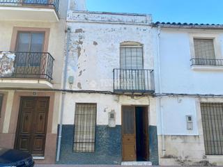 Casa aparellada a Sabiote. Casa en venta en sabiote