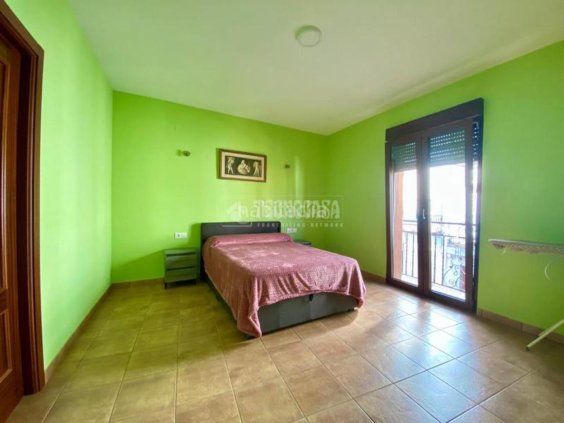 Foto 1e1c0974-bc20-4d4a-bb09-3bc07cd78d3f. Casa pareada casa en venta en Sabiote