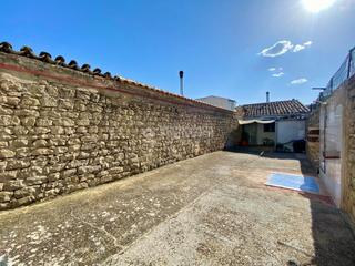 Casa aparellada a Sabiote. Casa en venta en sabiote