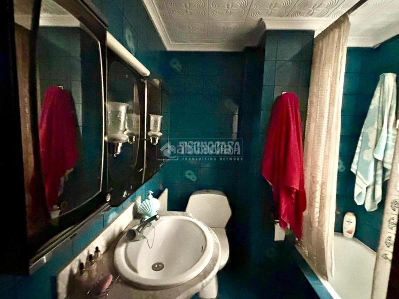 Foto c997510f-3971-46a3-b86f-2bcbaddb44a6. Casa pareada casa en venta en Jódar