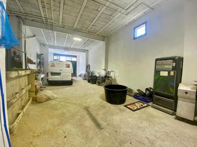 Foto 28316e65-a920-436e-907d-64b8905588d2. Aparcament cotxe a Úbeda