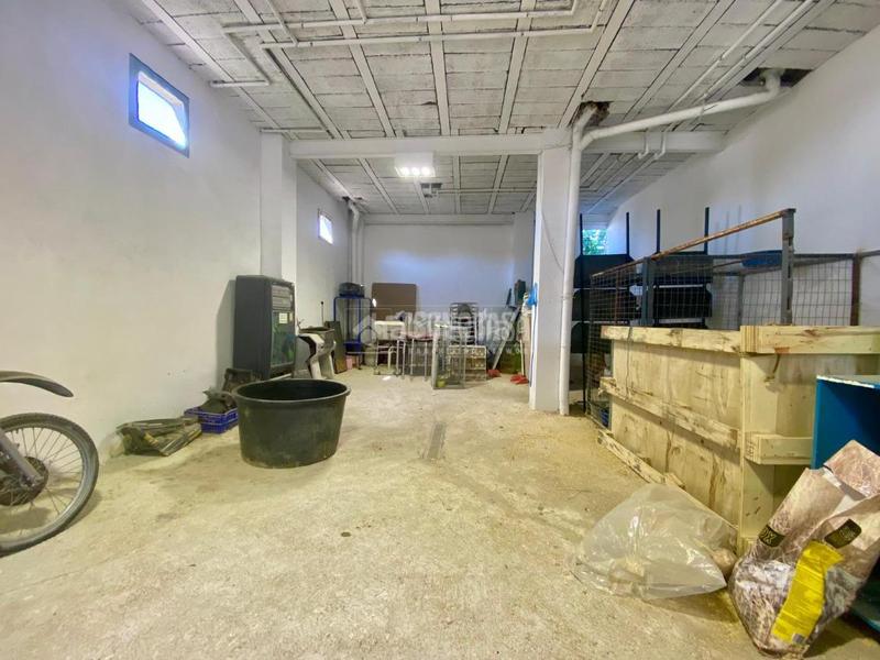 Foto eb13c076-1d42-4d4f-b936-53c98f0be12c. Aparcament cotxe a Úbeda