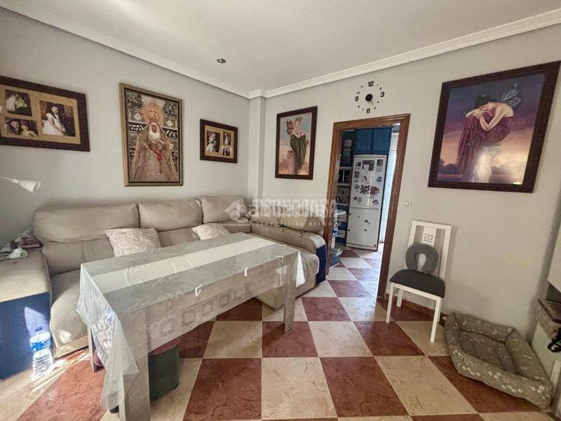 Foto 4dba231f-1c52-47b2-83a9-9b912b139021. Maison jumelée avec chauffage dans Jódar