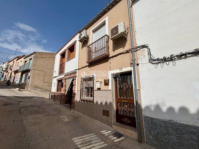 Foto aa3be31c-a1f9-4882-aedc-1af95bddf37a. Maison jumelée avec chauffage dans Jódar