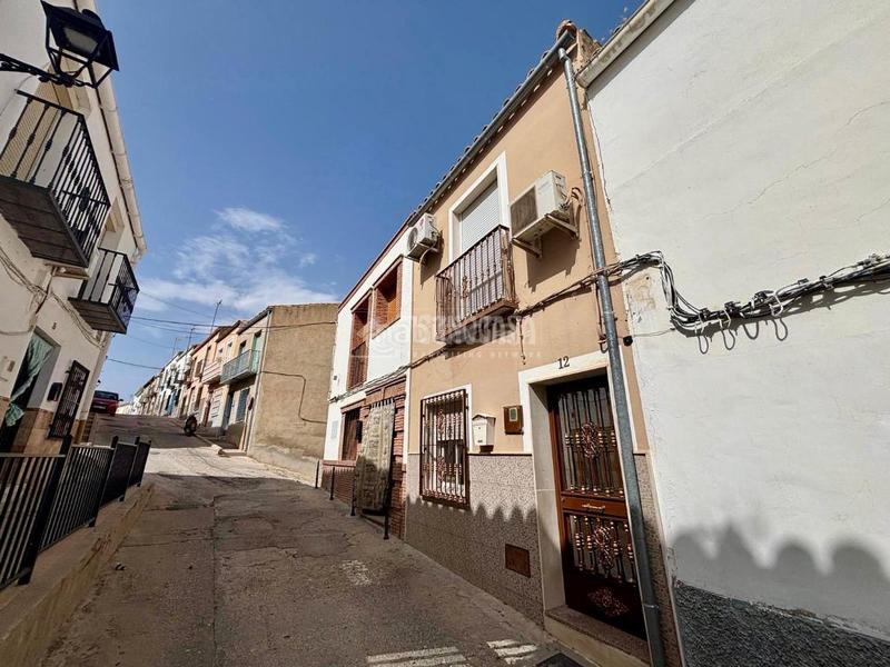 Foto af0b4466-251c-4d35-8665-51f5973cd9fd. Maison jumelée avec chauffage dans Jódar