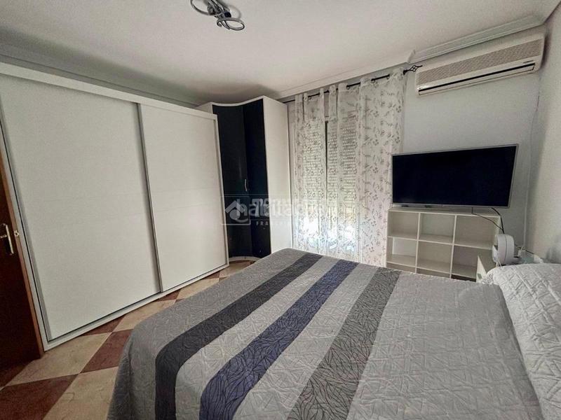 Foto bc5e5dd0-7e6f-4f17-8272-61fbb1f4e39d. Maison jumelée avec chauffage dans Jódar