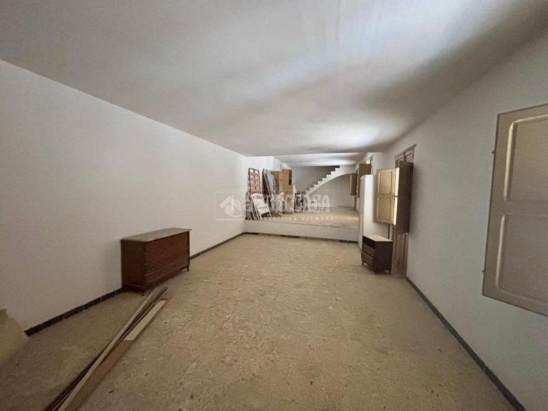 Foto 419e3fdb-eede-4223-b7d4-bdfadceae149. Casa pareada casa en venta en Jódar