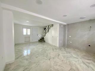 Casa bifamiliare  C. algeciras. Casa en venta en beda