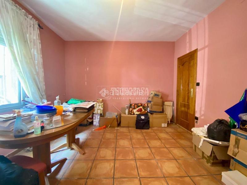 Foto 07eb9a75-4a67-4767-932c-cdf01b363ae1. Casa  en venta en Úbeda