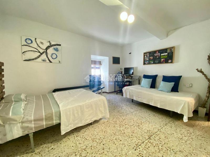 Foto a896b7e0-7914-4ec9-bce4-34e8676d38dd. Casa pareada casa en venta en Sabiote