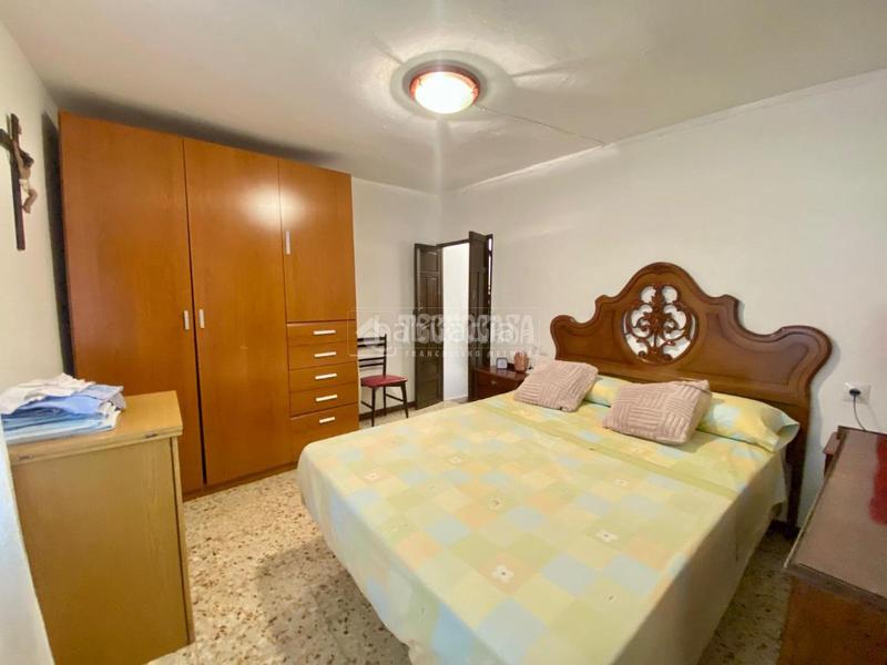 Foto d2159fca-63eb-4f7d-8461-fc9b87c571e7. Casa pareada casa en venta en Sabiote