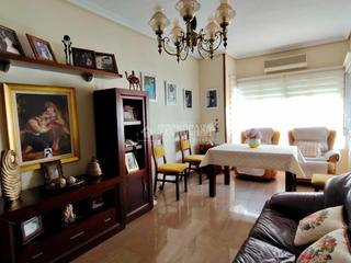 Pis  C. trinidad. Piso en venta en beda