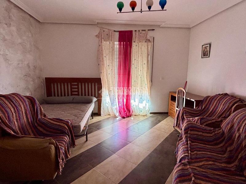 Foto 398a8b04-5ac9-49da-8d94-6a5dc70e682a. Flat with heating in Jódar