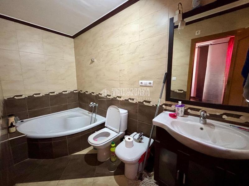 Foto f8f51b7d-dce0-4b26-8527-15c8081b3ff8. Flat with heating in Jódar