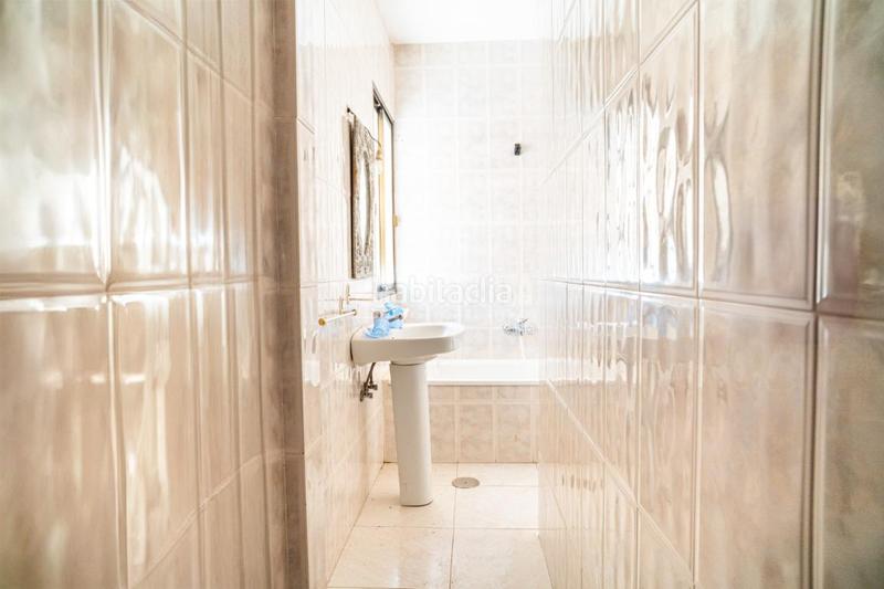 Foto 237f4e03-f2a9-48b7-84f6-9220e5833c81. Casa aparellada a Jódar