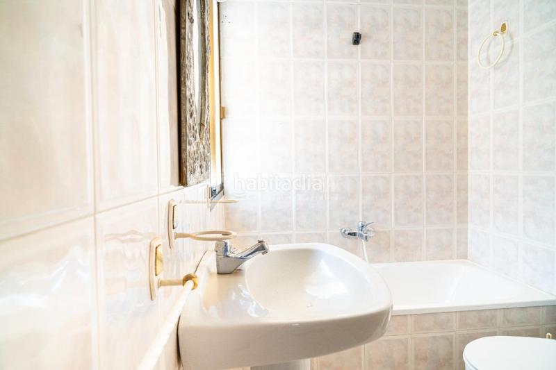 Foto 4b57e6c1-a27f-4449-95e5-4bcdad604938. Casa aparellada a Jódar