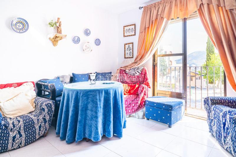 Foto 670cb771-827c-4094-b7c4-6112e33b2c35. Casa aparellada a Jódar