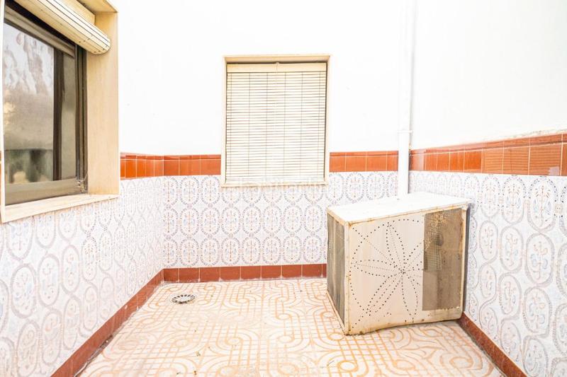 Foto 88eeedc0-191b-404c-84f1-32792165c07e. Casa aparellada a Jódar