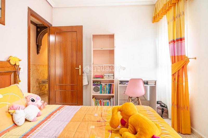 Foto 0f3c06aa-c467-49ac-88c9-c35aaa98d1e6. Flat with heating in Jódar