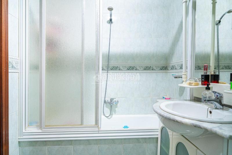 Foto ea3a721c-ded9-41c5-9143-6db3c3f910cb. Flat with heating in Jódar