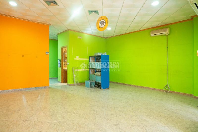 Foto 9623f817-f60a-4f91-ae58-a7d3f8f5da64. Local comercial amb calefacció a Jódar