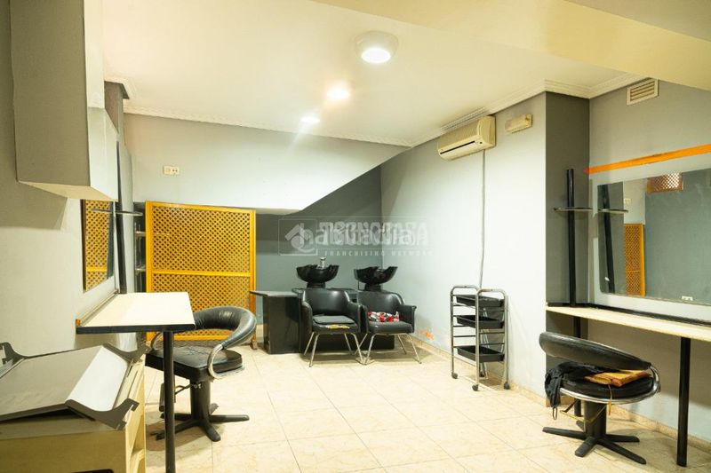 Foto a8b5f760-e427-4a58-8b07-cb2dc9969bcd. Local comercial amb calefacció a Jódar