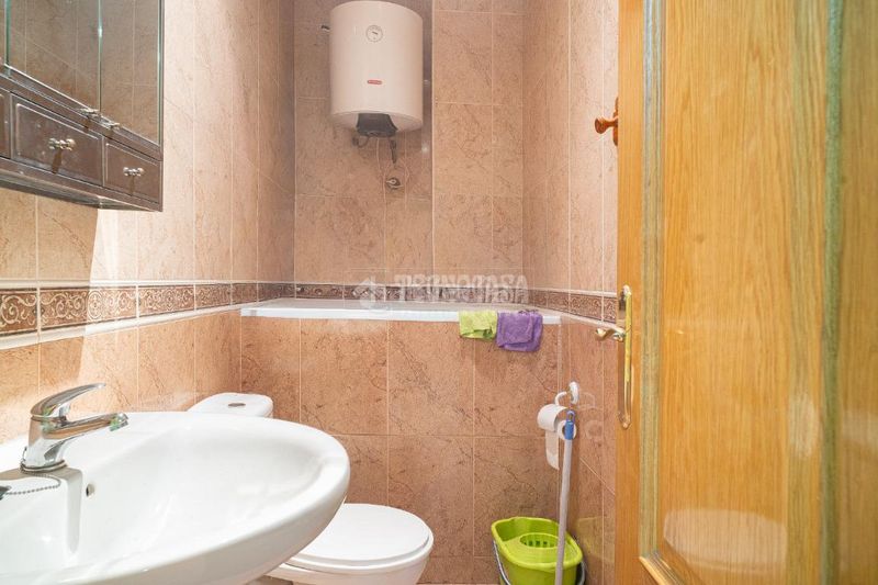 Foto e39969ca-e7f3-4a13-a3d9-0c2c55b1347b. Local comercial amb calefacció a Jódar