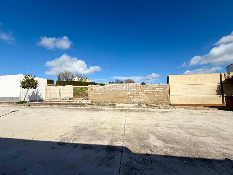 Foto 47a4a39c-0d17-40bb-bdfc-d241333c1777. Terreny residencial a Úbeda