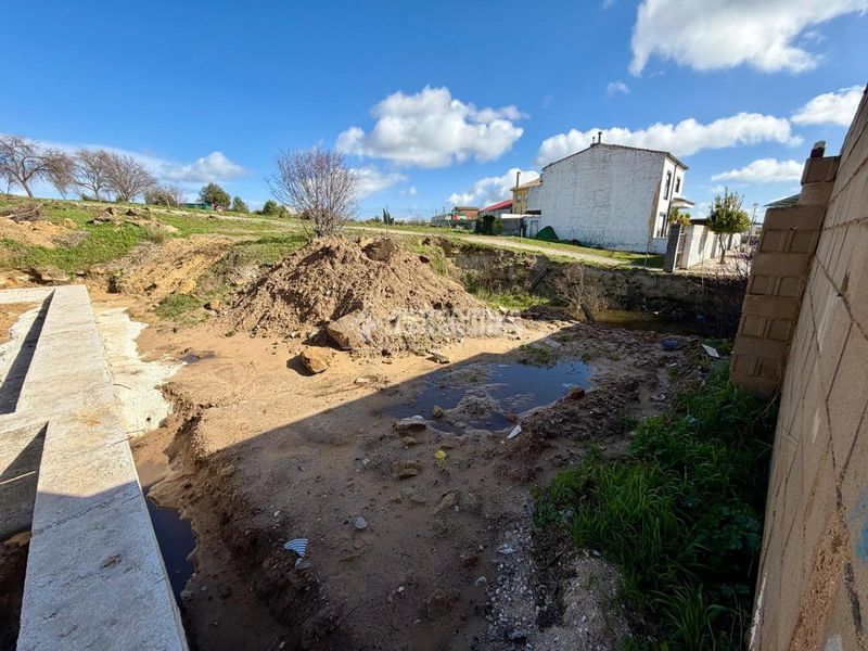 Foto cd651dfc-73be-4e8f-b5cf-82a0bd9acf49. Terreny residencial a Úbeda