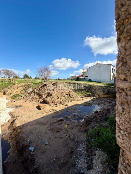 Foto e26b9f24-71d6-4382-9e82-e261813265bf. Terreny residencial a Úbeda