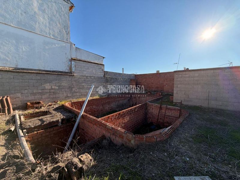 Foto 71aa4a5c-254b-4f43-8b8d-6fc9baaec6c5. Terreny residencial a Úbeda