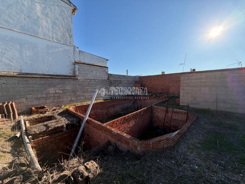 Foto e825feaf-85ad-4988-a356-a3d67224e701. Terreny residencial a Úbeda