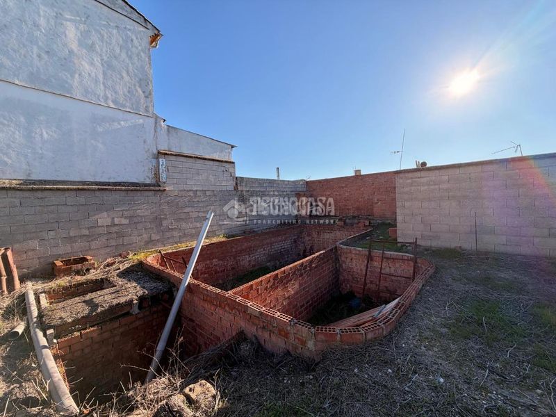 Foto edb8775f-cf25-443b-bb56-9cabb0de0de6. Terreny residencial a Úbeda