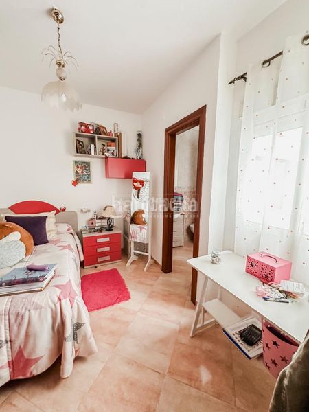 Foto 0043e004-404e-491f-b3b1-fc32cd74738e. Casa aparellada a Jódar