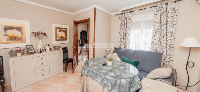 Foto abdacdce-2bd8-4969-ab72-9d17f0344992. Casa aparellada a Jódar