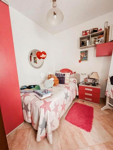 Foto b61f3ffe-5fed-40fb-953b-ee459c2c06fa. Casa aparellada a Jódar