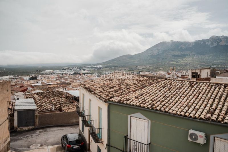 Foto d6c87260-bef7-474e-8c9f-9dc0ef676e8d. Casa aparellada a Jódar