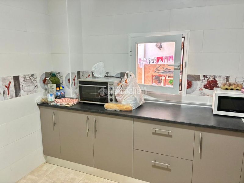 Foto 2d2dc41b-2e0b-4797-a644-6f81fd743615. Casa aparellada a Santo Tomé