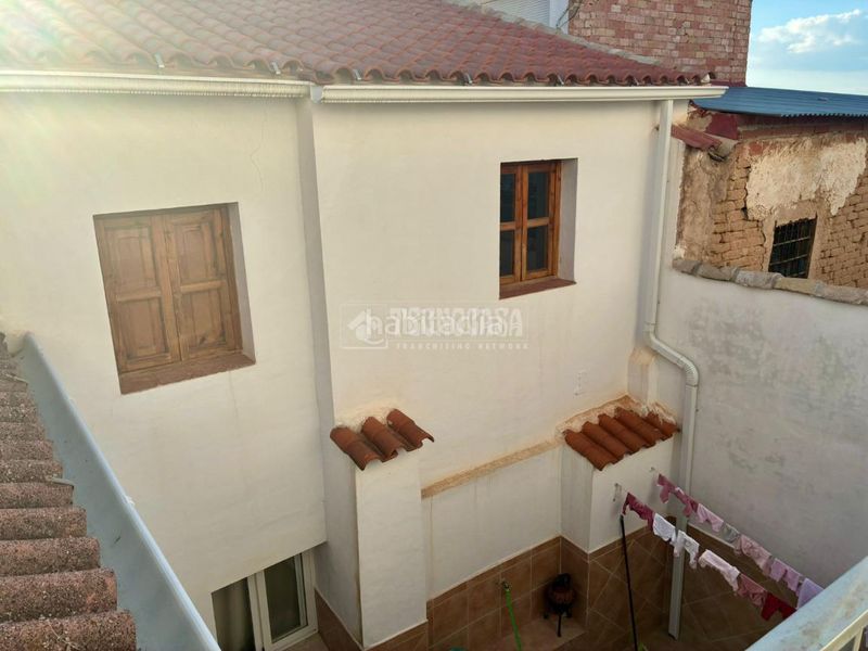 Foto 3df1445a-a43d-476a-8158-bca37f13c152. Casa aparellada a Santo Tomé